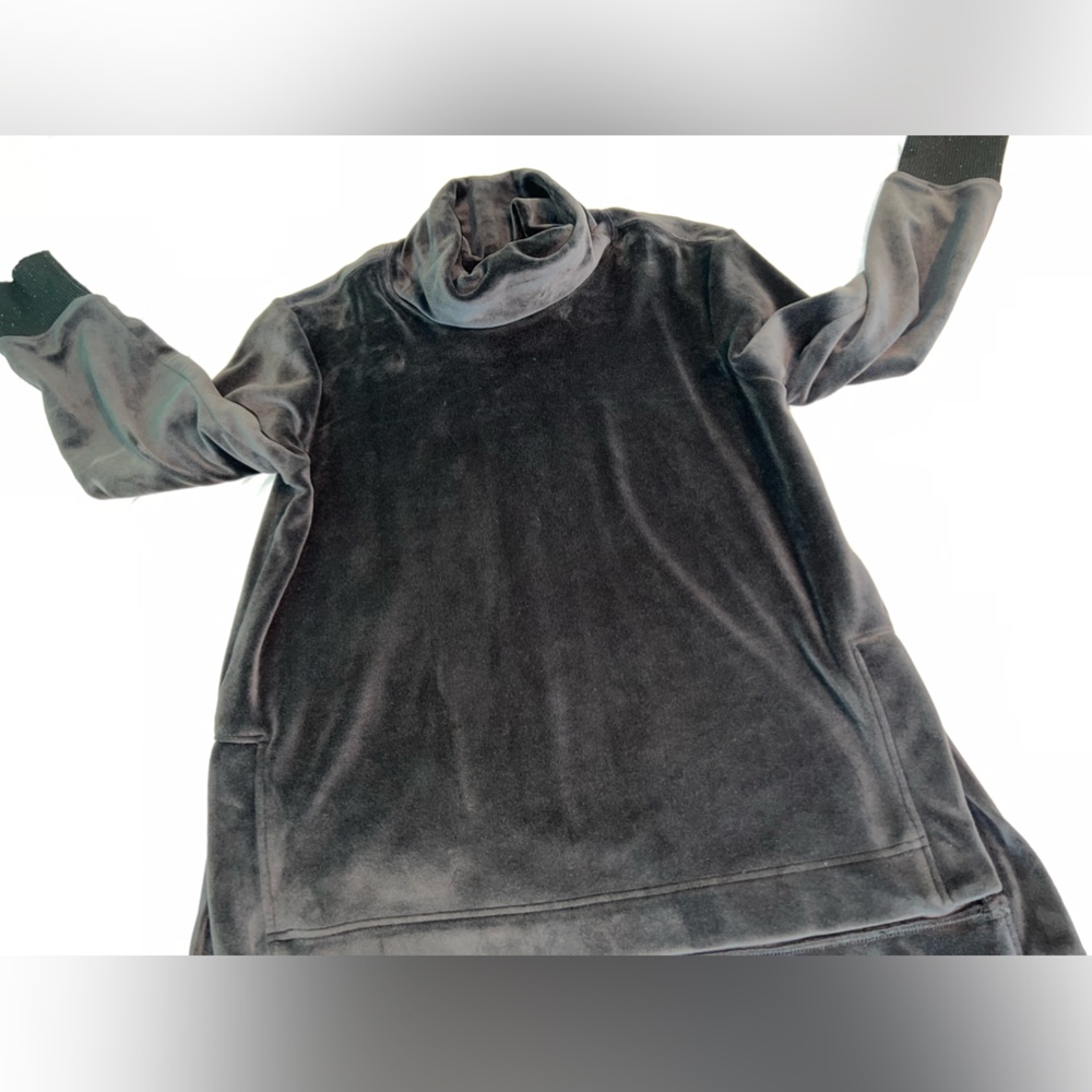 Athletic works sweatshirt